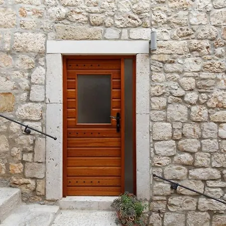 Сasa de vacaciones Boutique Old Town House Karkovich *